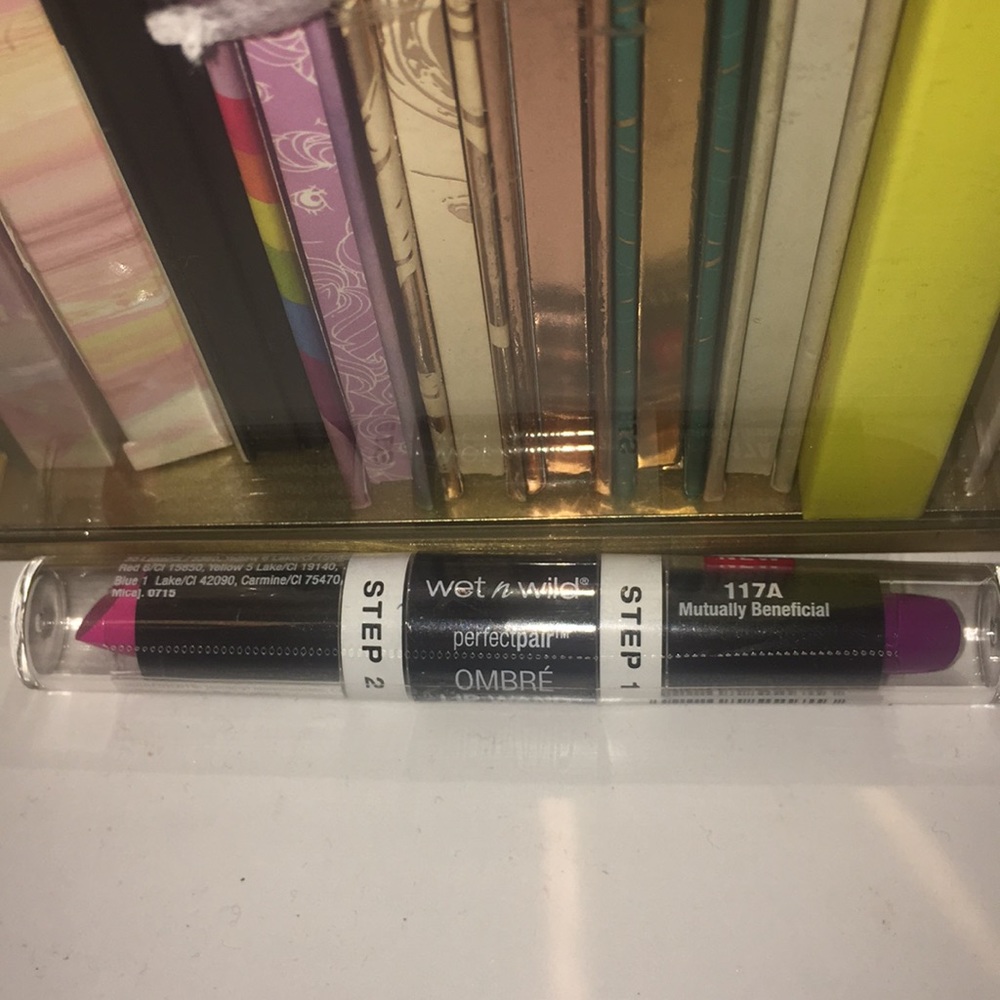 💄Wet n wild ombré lip wand